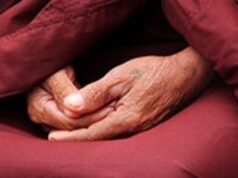 Marido e mulher podem fazer sexo sem roupas? Esta é uma explicação do Islã