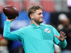 O ex-Texas QB Quinn Ewers estreou na NFL em Miami