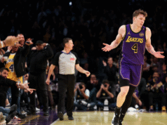 Dalton Knecht, do Lakers, impressiona e enterra na estreia na G-League