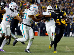 ASSISTIR: DK Metcalf marca o ex-Steeler em seu caminho para a end zone