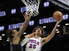 Big man elogia Dominic Barlow pela produção de vários Sixers