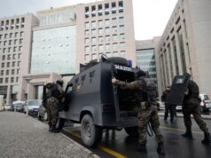 Turkiye prende 115 suspeitos do ISIL que diz que ataques planejados nas férias | Notícias ISIL/ISIS