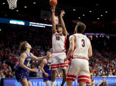 O número 1 do Arizona esmaga o estado de Dakota do Sul para completar a lista perfeita de não-conferência