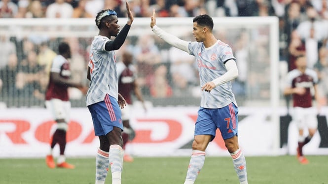 6147455cf3e05-selebrasi-paul-pogba-dan-cristiano-ronaldo-usai-bobol-gawang-west-ham-united_665_374.jpg