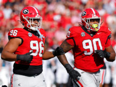 Dois jogadores de futebol da Geórgia formam novos times All-American