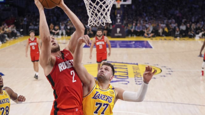 67fdcb9e247ef-pemain-la-lakers-luka-doncic-kanan_665_374.jpg