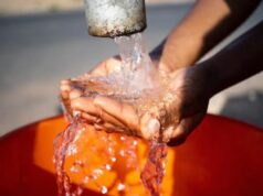 Água potável, remédios gratuitos e ajuda escolar corrente