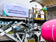 Dezenas de toneladas de ajuda começam a ser transportadas para Aceh para vítimas de desastres por meio de carga aérea