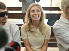 Imigração de Bali deporta atriz de filme pornô Bonnie Blue