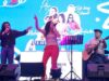 Romaria Simbolon confidencia músicas na Wahana Music Night, o público fica animado