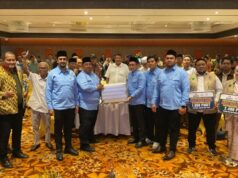 Juventude da Mesquita Mundial distribui IDR 1 bilhão em ajuda às vítimas de desastres em Aceh, Sumatra Norte e Sumatra Ocidental