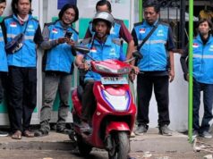 Novo serviço online de mototáxi disponível, frota de motocicletas elétricas