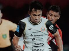 Gol em 90+10 minutos anulado pelo VAR, vitória de Semen Padang sobre Persija gera polêmica