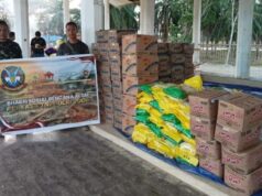 Ex-alunos da Academia TNI-Polri de 2006 distribuem ajuda para Aceh