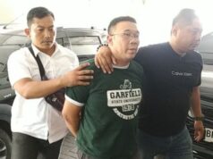 Polícia nomeia dois suspeitos no caso de despejo da avó Elina em Surabaya, um ainda foragido