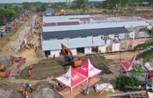 Construção de abrigo para vítimas de desastres em Aceh Tamiang acelerada 24 horas, HK garante qualidade