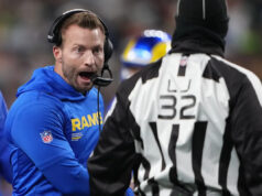 Chase Blackburn, coordenador das equipes especiais do Rams Fire, dizem fontes da AP