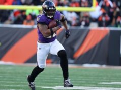 Por que Derrick Henry está jogando menos snaps na semana 17 em favor de Keaton Mitchell