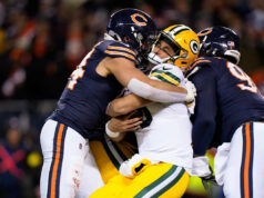 Bears DE Austin Booker multado em US$ 11.636 por golpe ilegal que tirou o QB Jordan Love do Packers do jogo