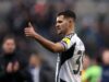 Bruno Guimarães deu o exemplo com uma exibição de luta na vitória do Newcastle sobre o Fulham