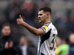 Bruno Guimarães deu o exemplo com uma exibição de luta na vitória do Newcastle sobre o Fulham