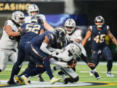 O ataque dos Raiders parecia o mesmo no primeiro jogo sob o comando do coordenador interino Greg Olson