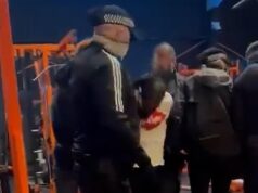 Momento dramático: Migrante apoiador do ISIS condenado por conspiração terrorista para matar judeus é preso pela polícia armada enquanto treinava na academia com seu filho de 16 anos