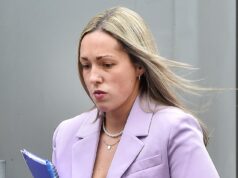 Professora pedófila, 30 anos, apelidada de ‘Bunda Becky’, que fez sexo com dois alunos e engravidou de um deles, é banida da sala de aula para o resto da vida