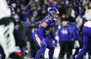 Ravens confirmam que LB Teddye Buchanan rompeu seu ligamento cruzado anterior