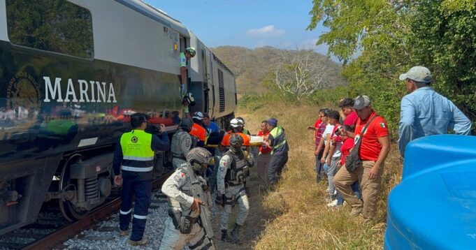 AFP__20251228__897D6WE__v1__MidRes__MexicoTrainAccident-1766975998.jpg