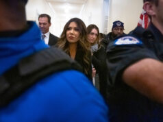 Segurança Interna ajuda doadores de Trump a financiar projetos de deportação