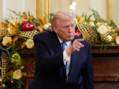 Trump ameaça redes de TV em discurso de Feliz Natal