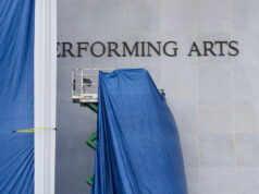 O Kennedy Center já está profanado com o nome de Trump