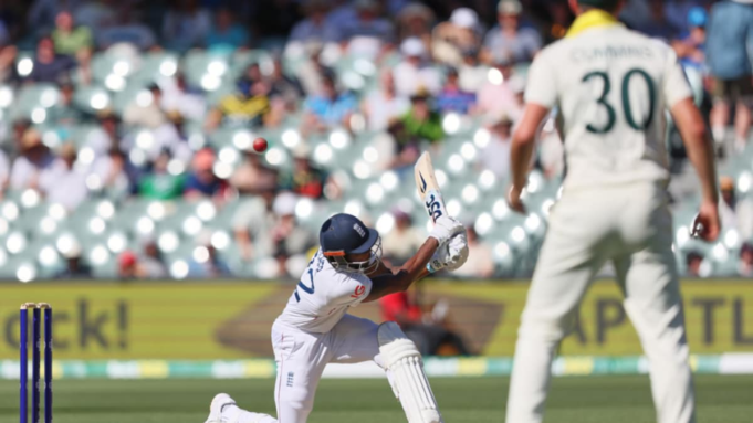 Australia-vs-England-Live-Cricket-Score-3rd-Test-Day-3-2025-12-cf4463fcbf26990029c83d961ded4f65-16x9.png