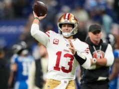 Kyle Shanahan, do 49ers, e Christian McCaffrey falam com a mídia após derrotar os Colts