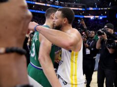 Klay Thompson retorna na vitória contra o Mavericks