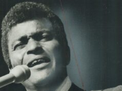 Neste dia de 1971, Charlie Pride liderou as paradas country com uma música exclusiva que forneceu a receita para um casamento feliz.