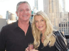 Joan e Chuck Golden atualizam o relacionamento 1 ano após a despedida de solteira