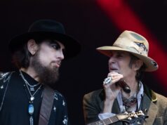 O caso de Jane com Perry Farrell encerrou a saga jurídica após o pedido público de desculpas e a separação da banda