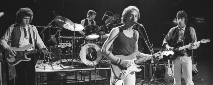 Dire-Straits-1978-Featured.jpg