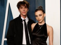 A influenciadora Emma Chamberlain fez raros comentários sobre ex-modelos