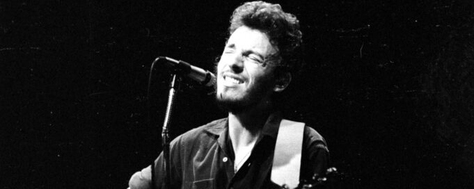 Getty_BruceSpringsteen2000_Circa1973_050224.jpg