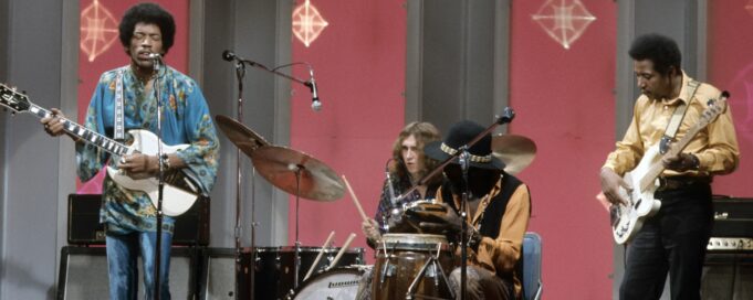 Getty_JimiHendrixBand2000_in1969_122925.jpg