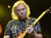 O leilão de memorabilia do guitarrista dos Eagles, Joe Walsh, arrecada dezenas de milhares de dólares, com parte dos lucros beneficiando o Vets Aid