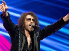 O ex-vocalista da J. Geils Band, Peter Wolff, estende a turnê solo de 2026 até abril; O musical envia uma mensagem de feriado aos fãs