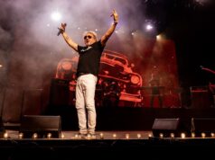 Sammy Hagar e The Best Of All Worlds Band enviam votos de férias aos fãs do Reino Unido antes de sua turnê de 2026