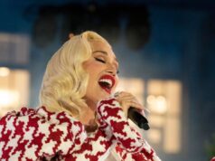 Gwen Stefani impressionou com a apresentação de “White Christmas” da Disney no dia de Natal.