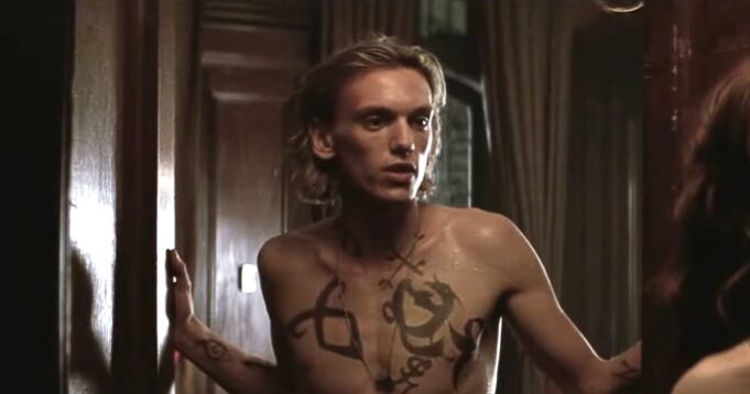 Jamie-Campbell-Bower-Is-Us-Guy-We-Googled-Shirtless-This-Week.jpg