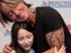 Keith Urban visitou o Hospital Infantil de Nashville, fazendo uma doação generosa para o programa de musicoterapia