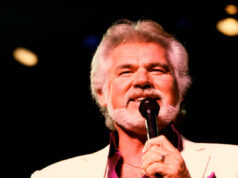 Neste dia de 1979, Kenny Rogers estava em primeiro lugar com um single que inspirou uma série de filmes.